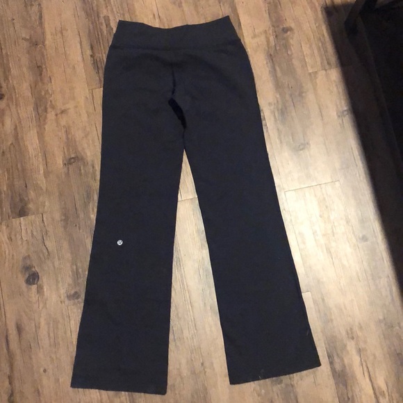 Lululemon - Picture 3 of 4